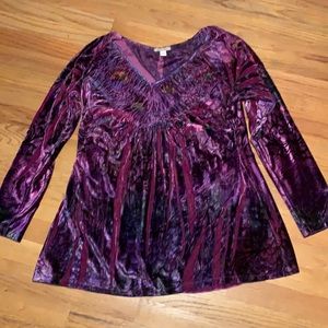 Let’s b. friends glorious velvet V-neck BoHo top